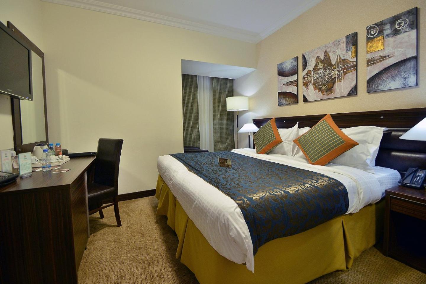 Golden Tulip Al Shakreen Medina Exterior foto